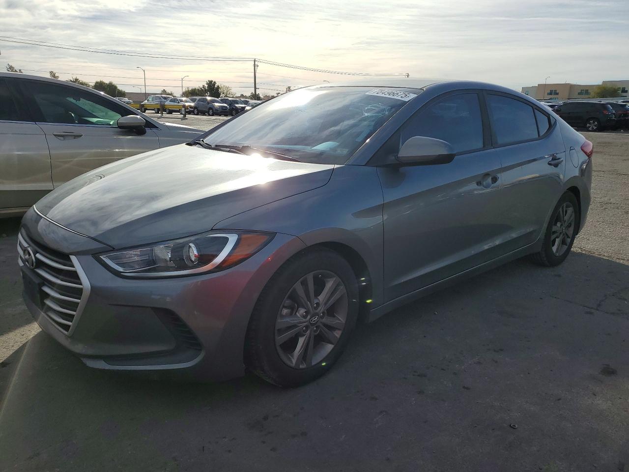 Salvage Hyundai ELANTRA Image