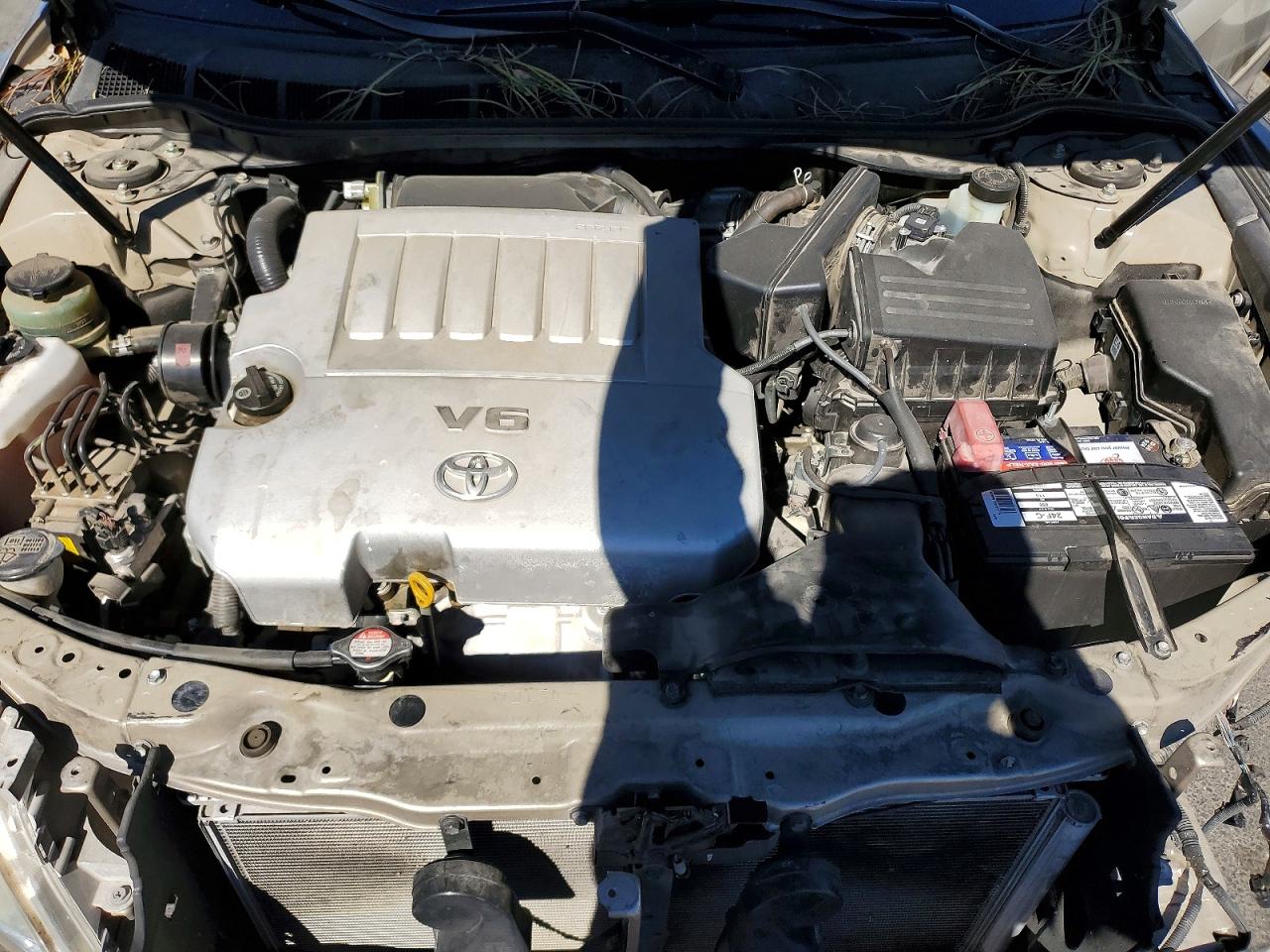 Toyota Camry Le V6