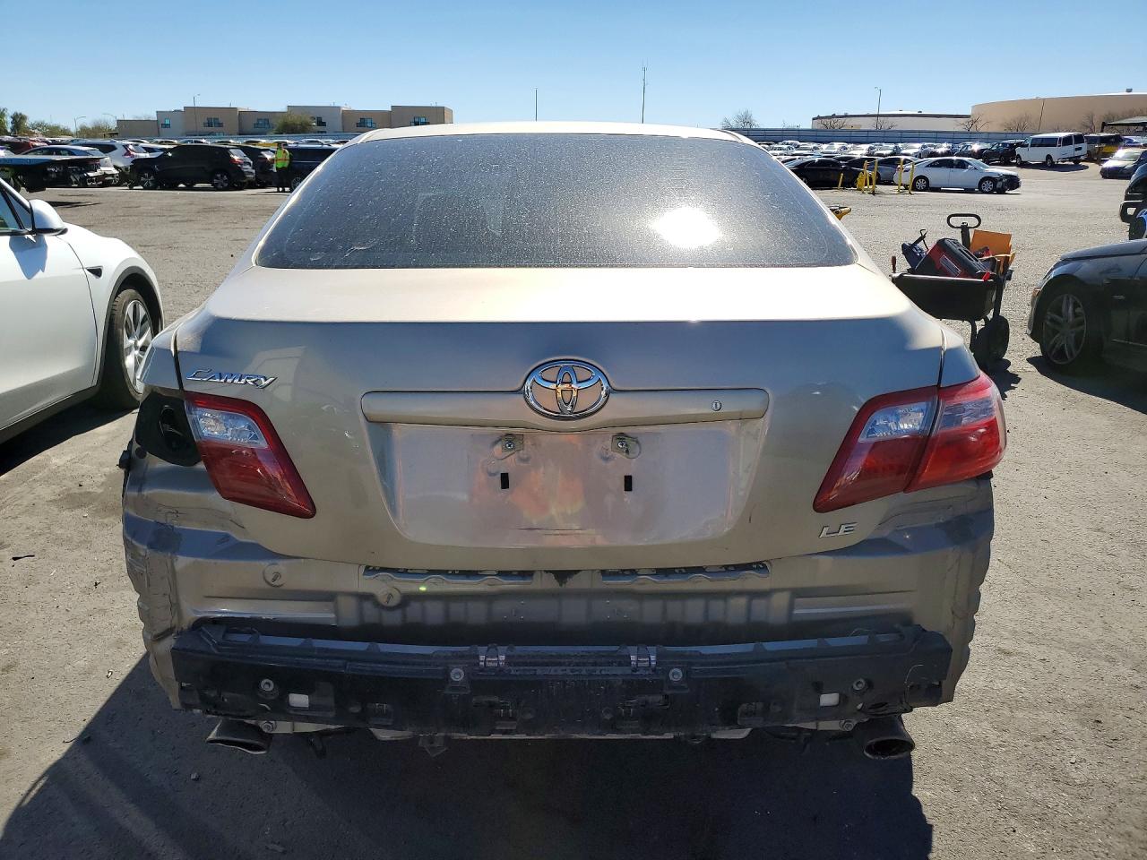 Toyota Camry Le V6