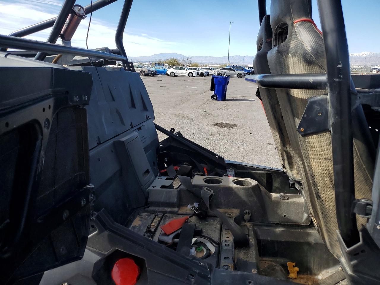 Polaris RZR