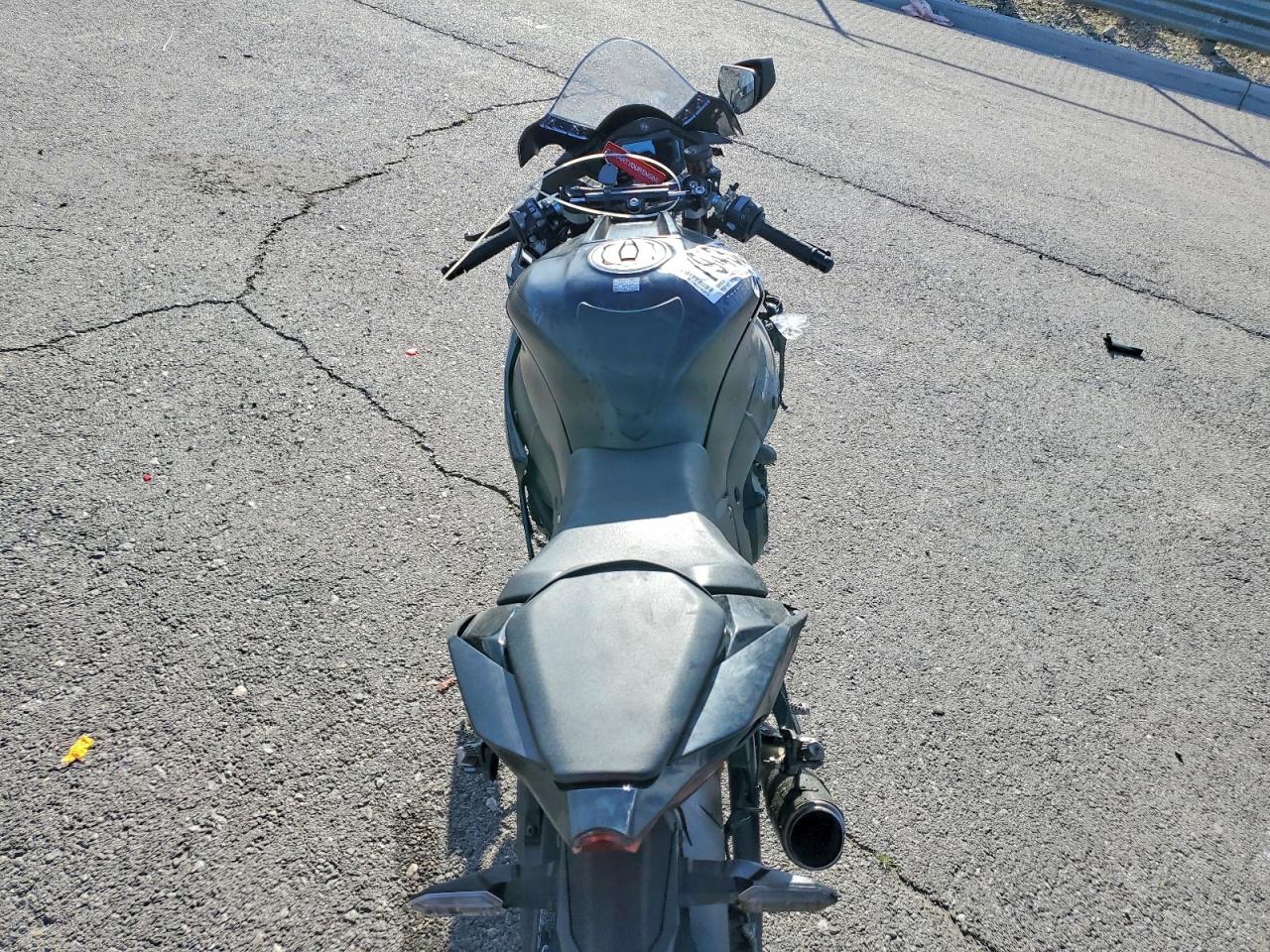 Kawasaki Zx1002 L