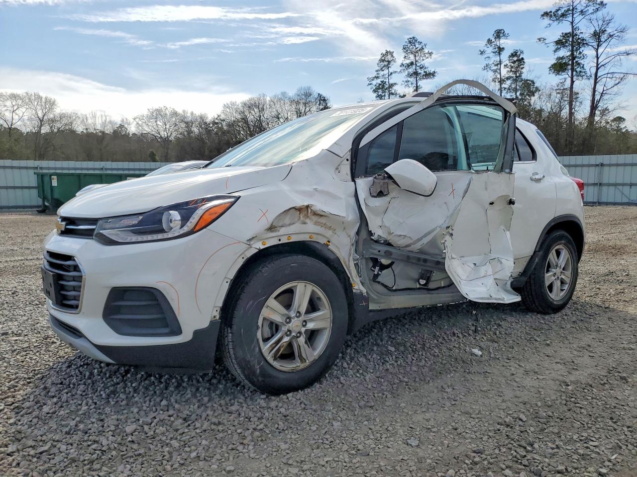 Salvage Chevrolet Trax Image