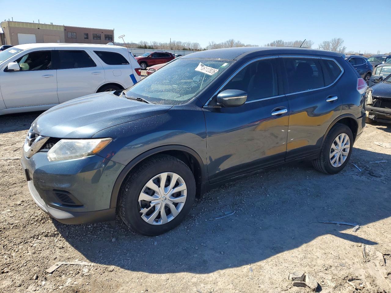 Salvage Nissan Rogue Image