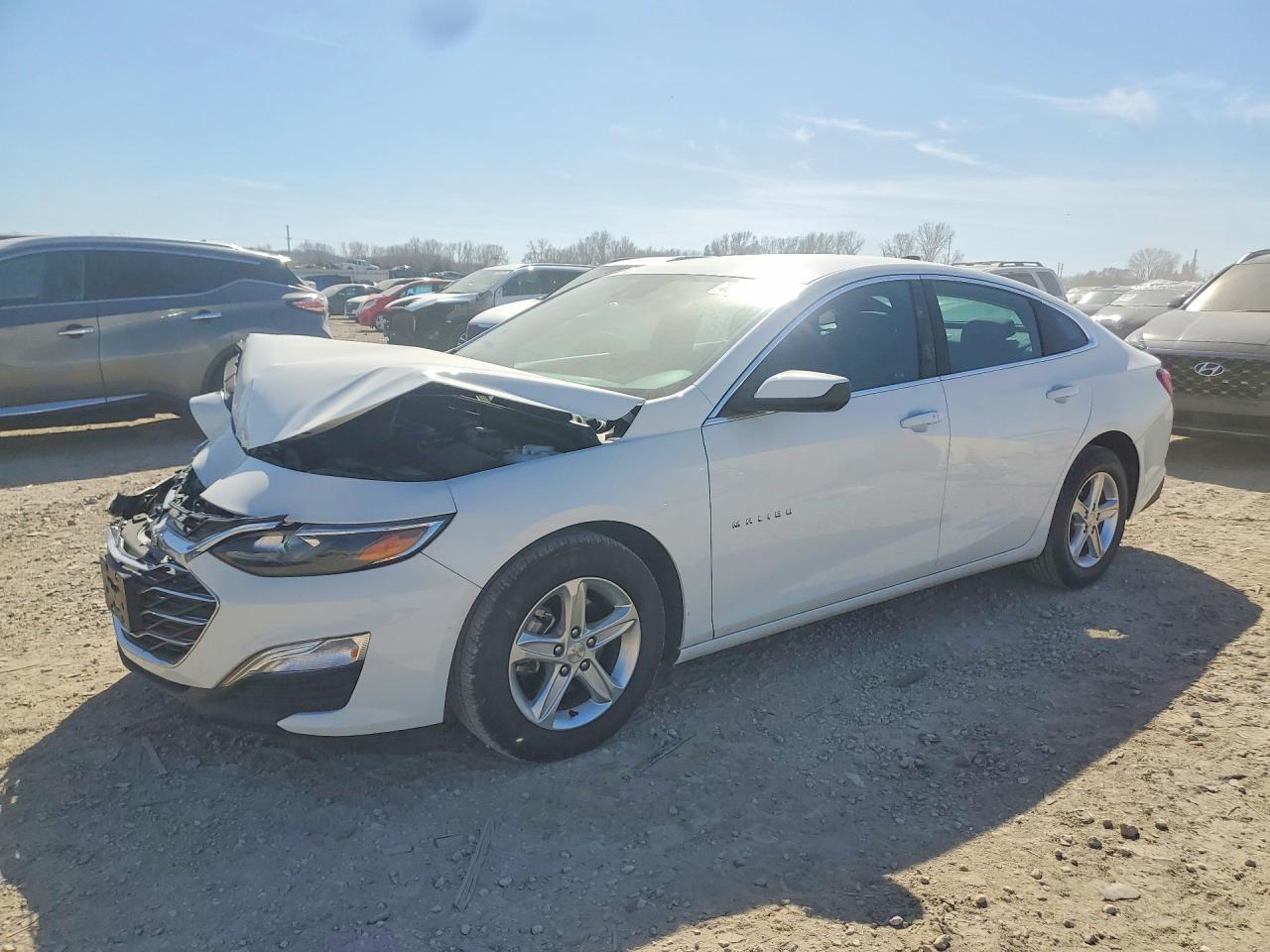 Salvage Chevrolet Malibu Image