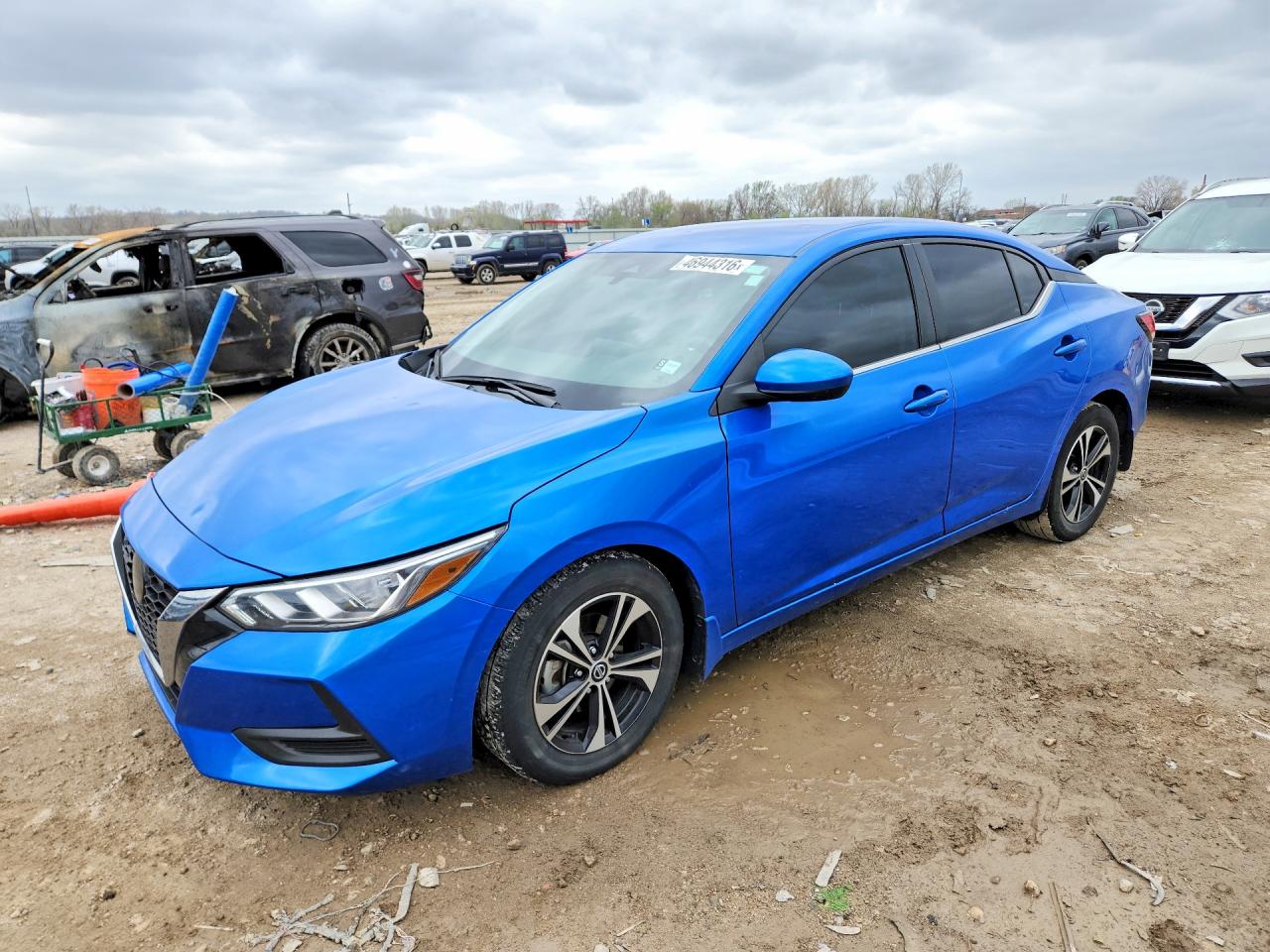 Salvage Nissan Sentra Image