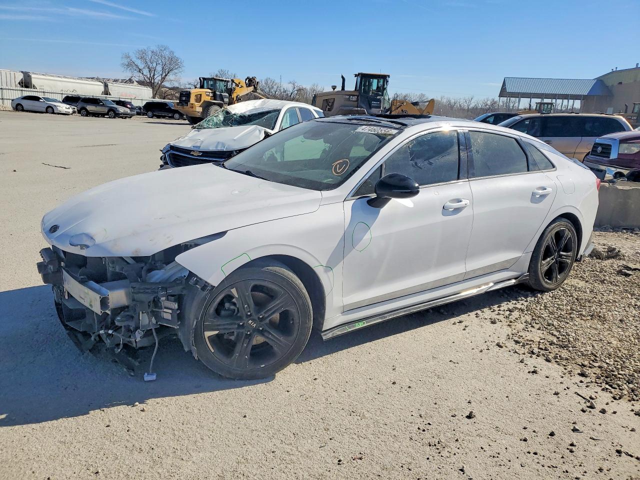 Salvage Kia K5 Image