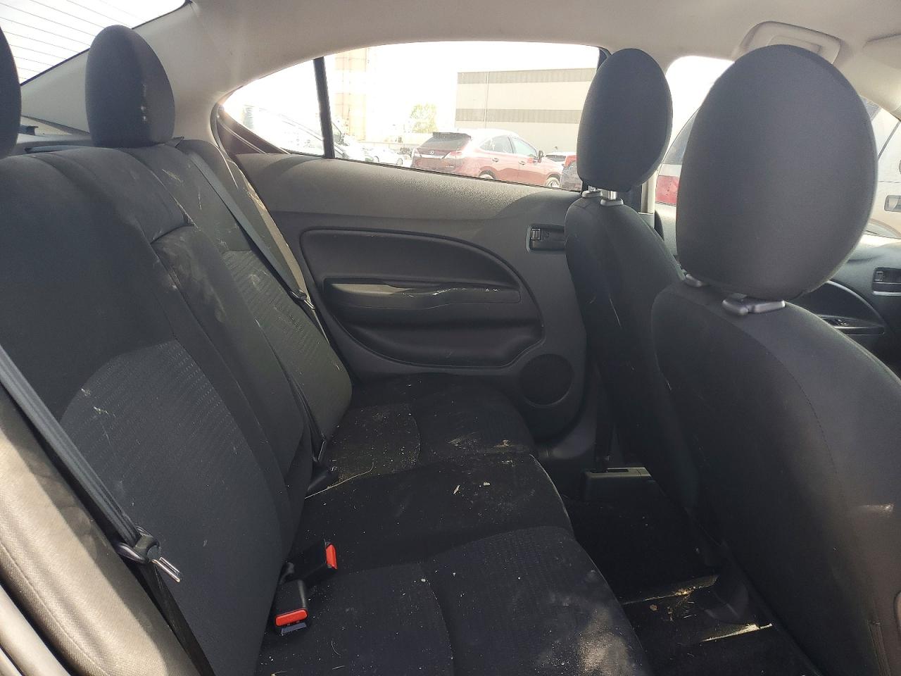 Mitsubishi Mirage G4 Es