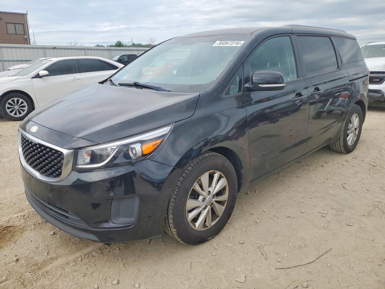 Salvage Kia Sedona Image