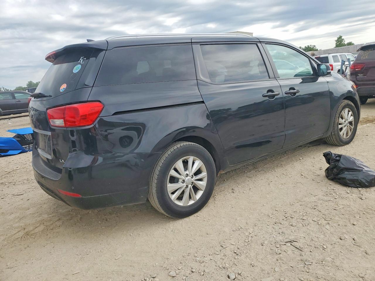 Kia Sedona Lx