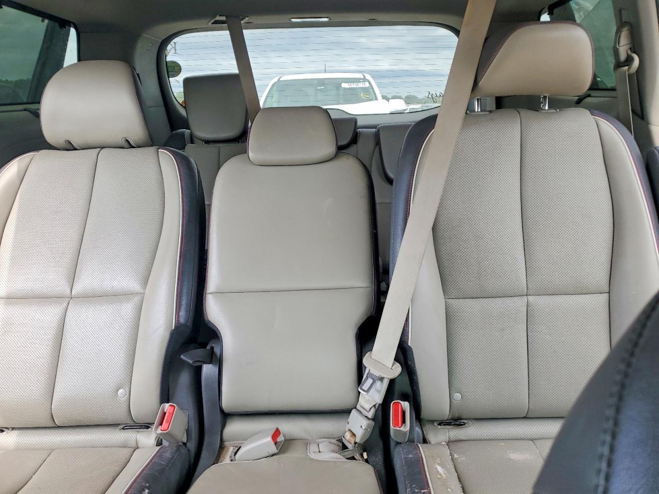 Kia Sedona Lx