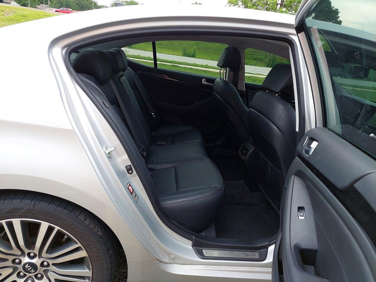 Kia Cadenza Luxury