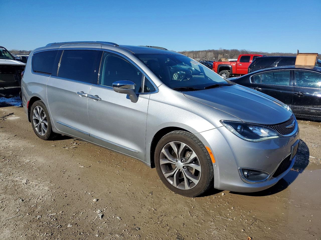 Chrysler Pacifica Limited