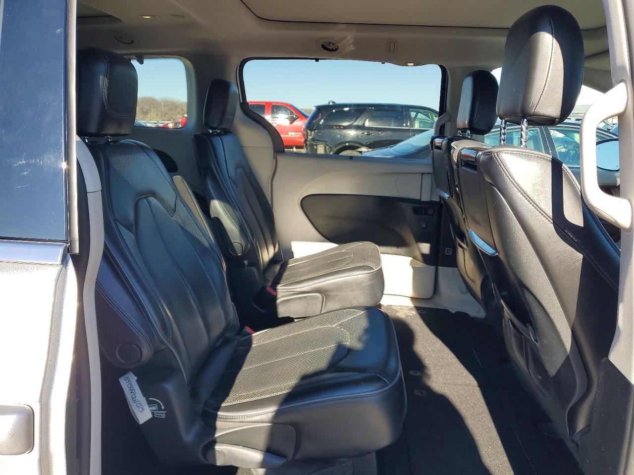 Chrysler Pacifica Limited