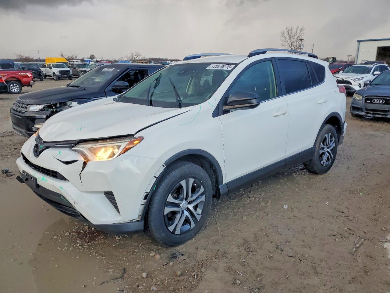 Salvage Toyota RAV4 Image