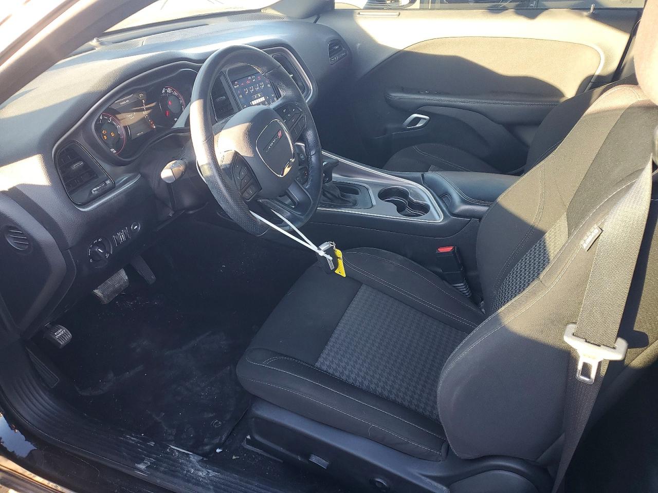 Dodge Challenger Sxt