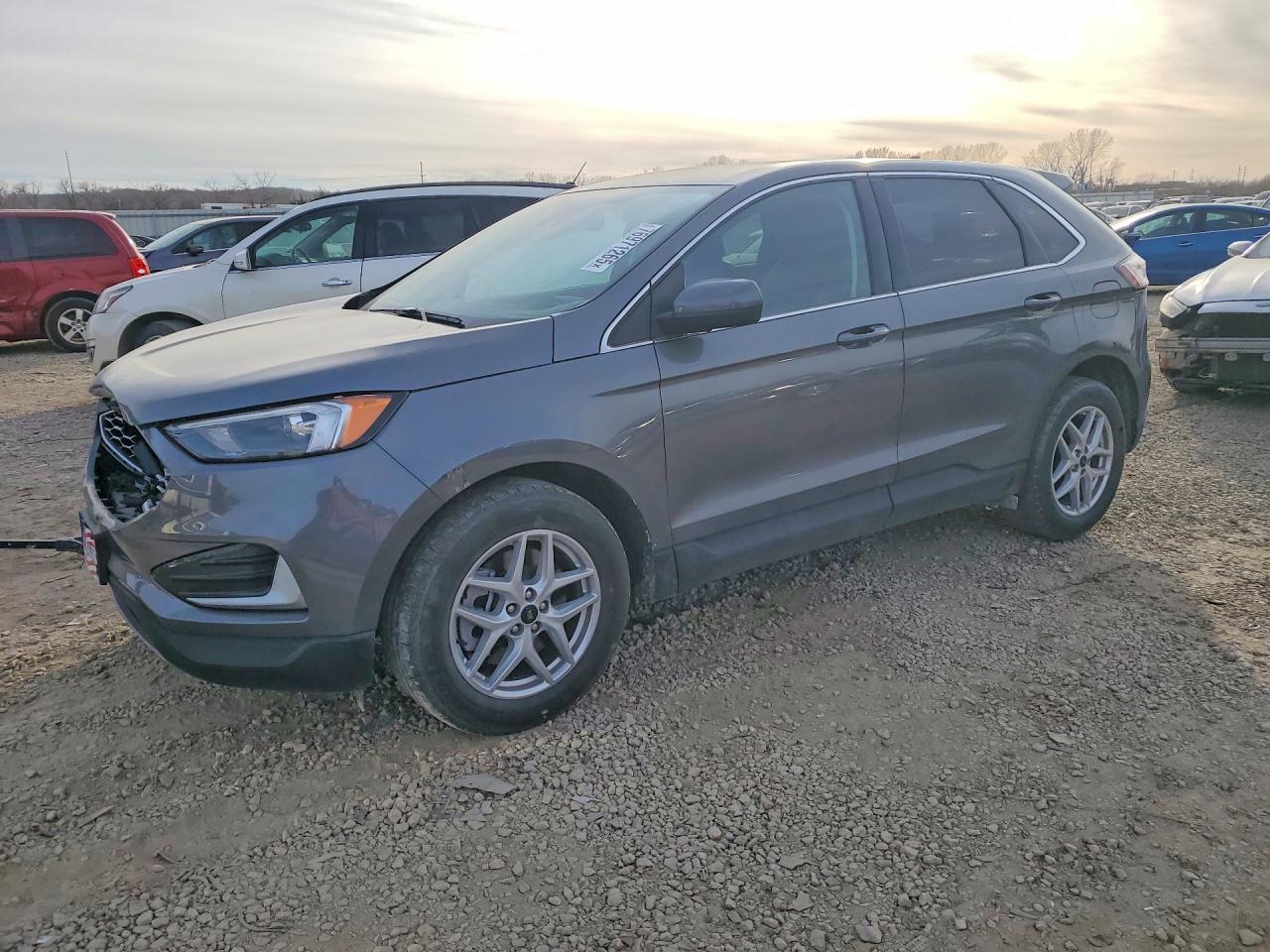 Salvage Ford Edge Image
