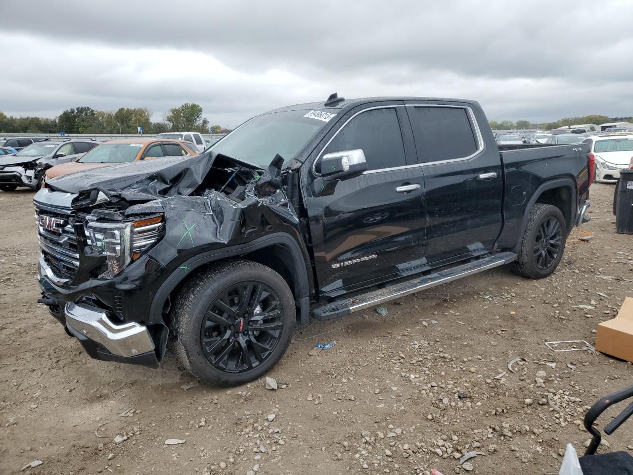Salvage GMC Sierra Image