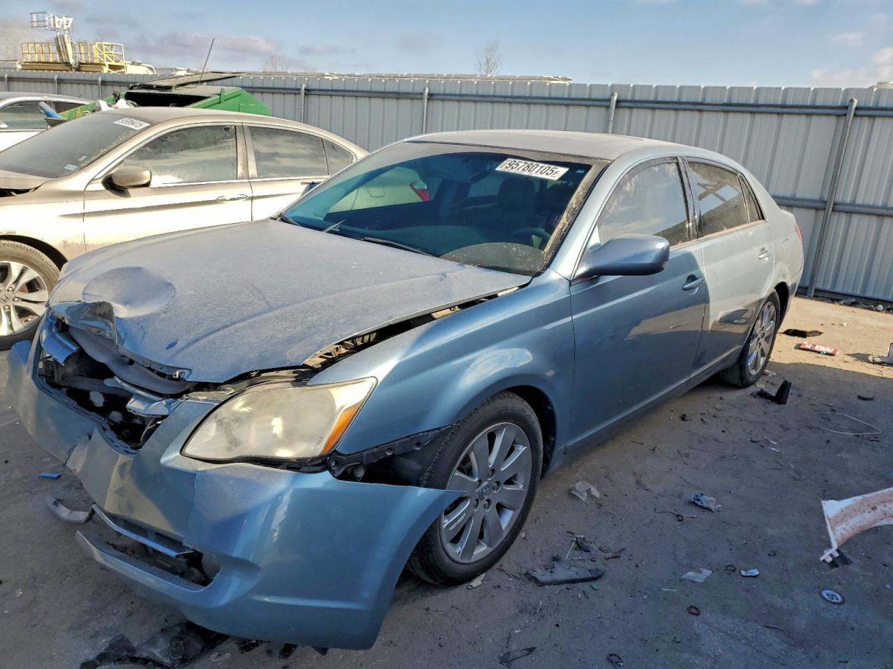 Salvage Toyota Avalon Image