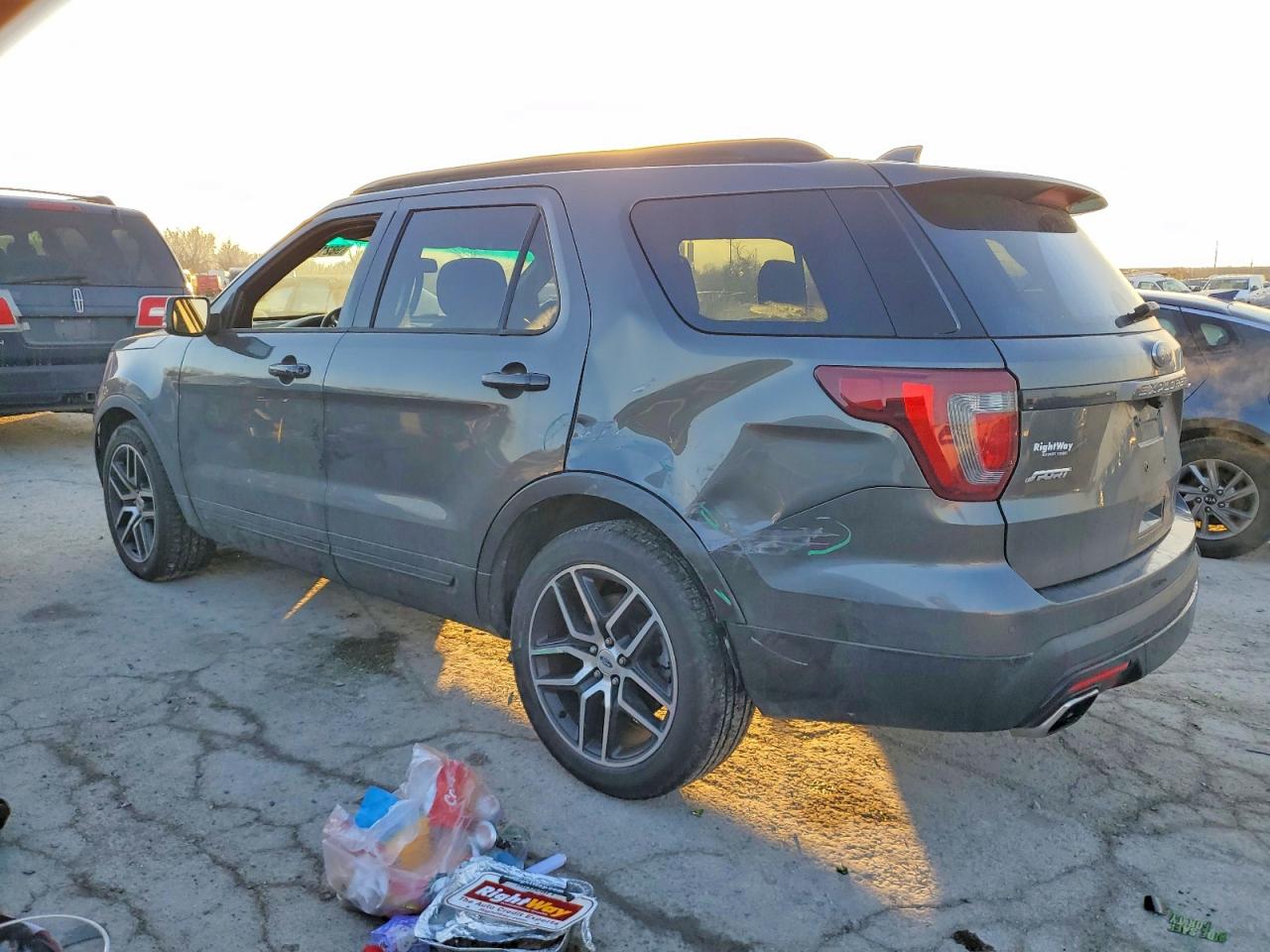 Ford Explorer Sport