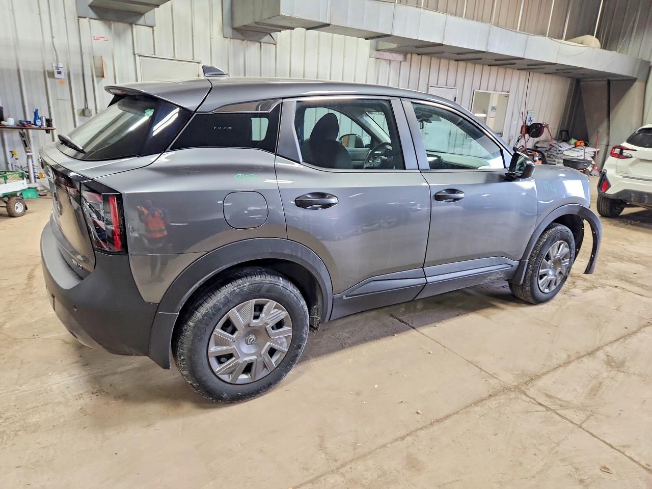 Nissan Kicks S