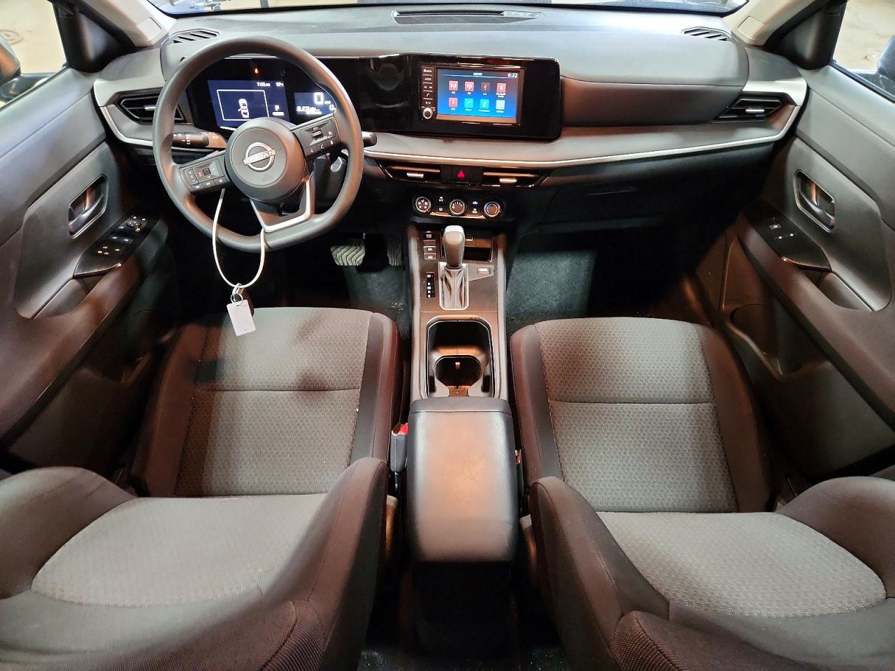 Nissan Kicks S