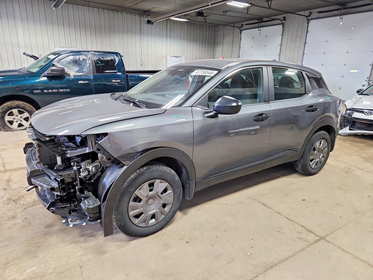 Salvage Nissan Kicks Image
