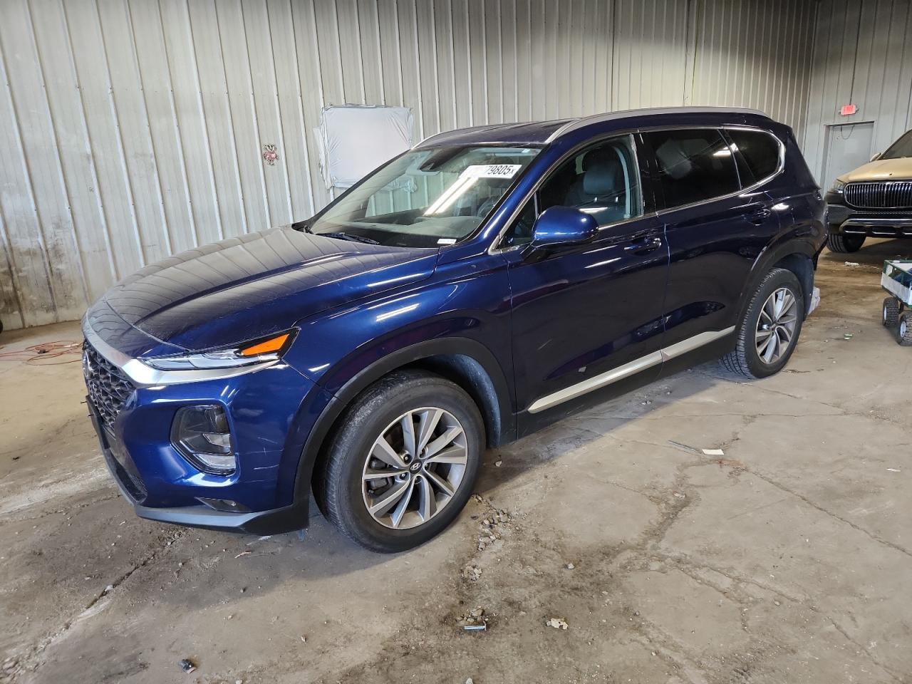 Salvage Hyundai SANTA FE Image