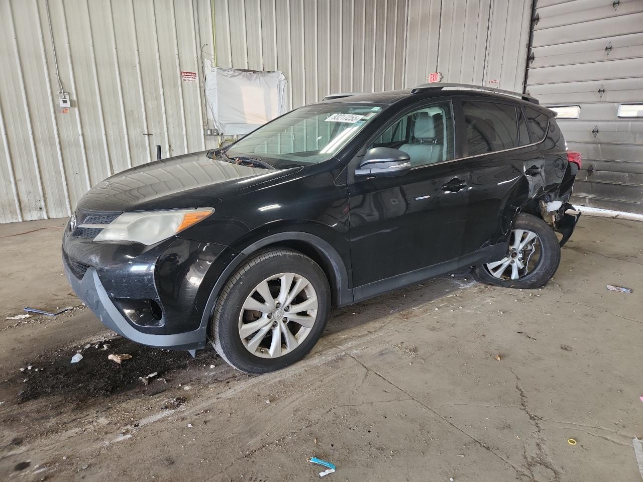 Salvage Toyota RAV4 Image