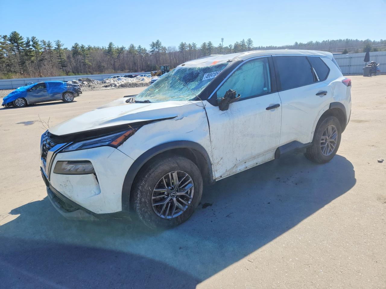 Salvage Nissan Rogue Image