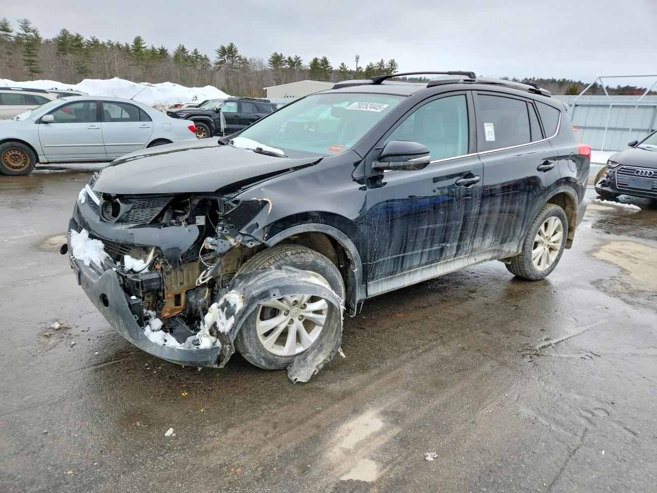 Salvage Toyota RAV4 Image