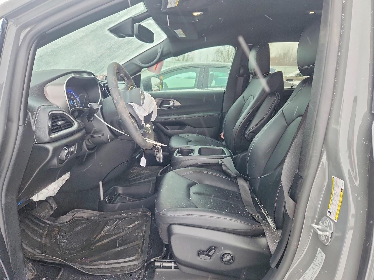 Chrysler Pacifica Select