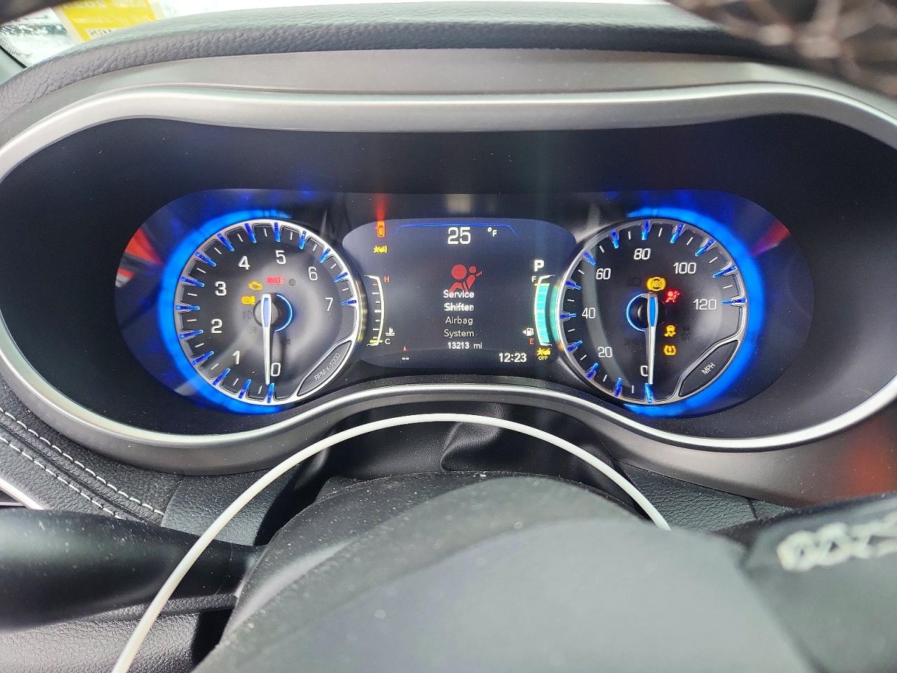Chrysler Pacifica Select