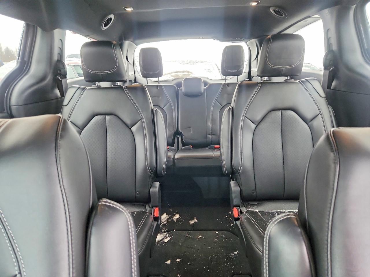 Chrysler Pacifica Select
