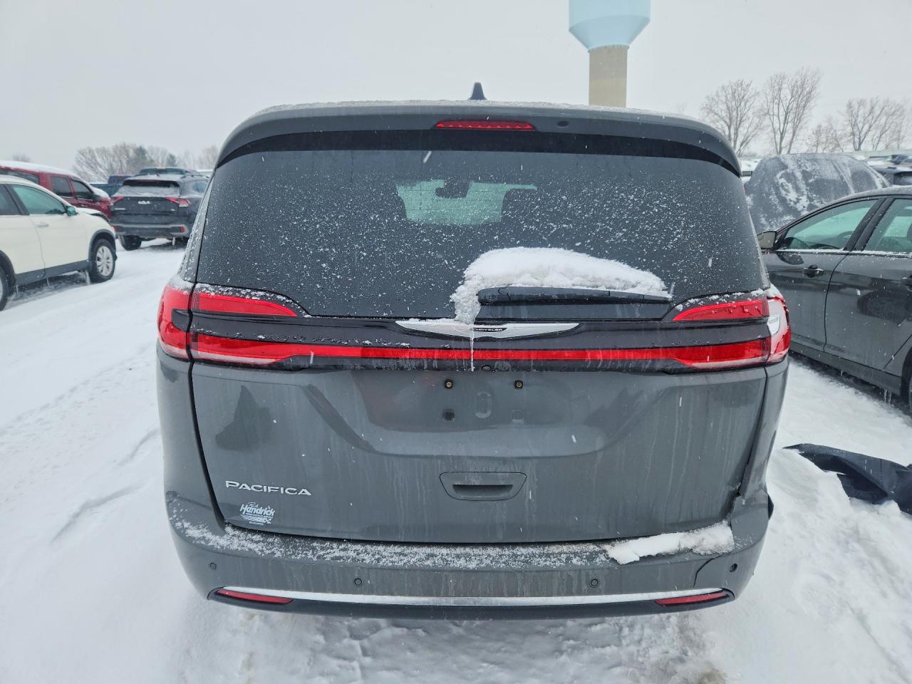 Chrysler Pacifica Select