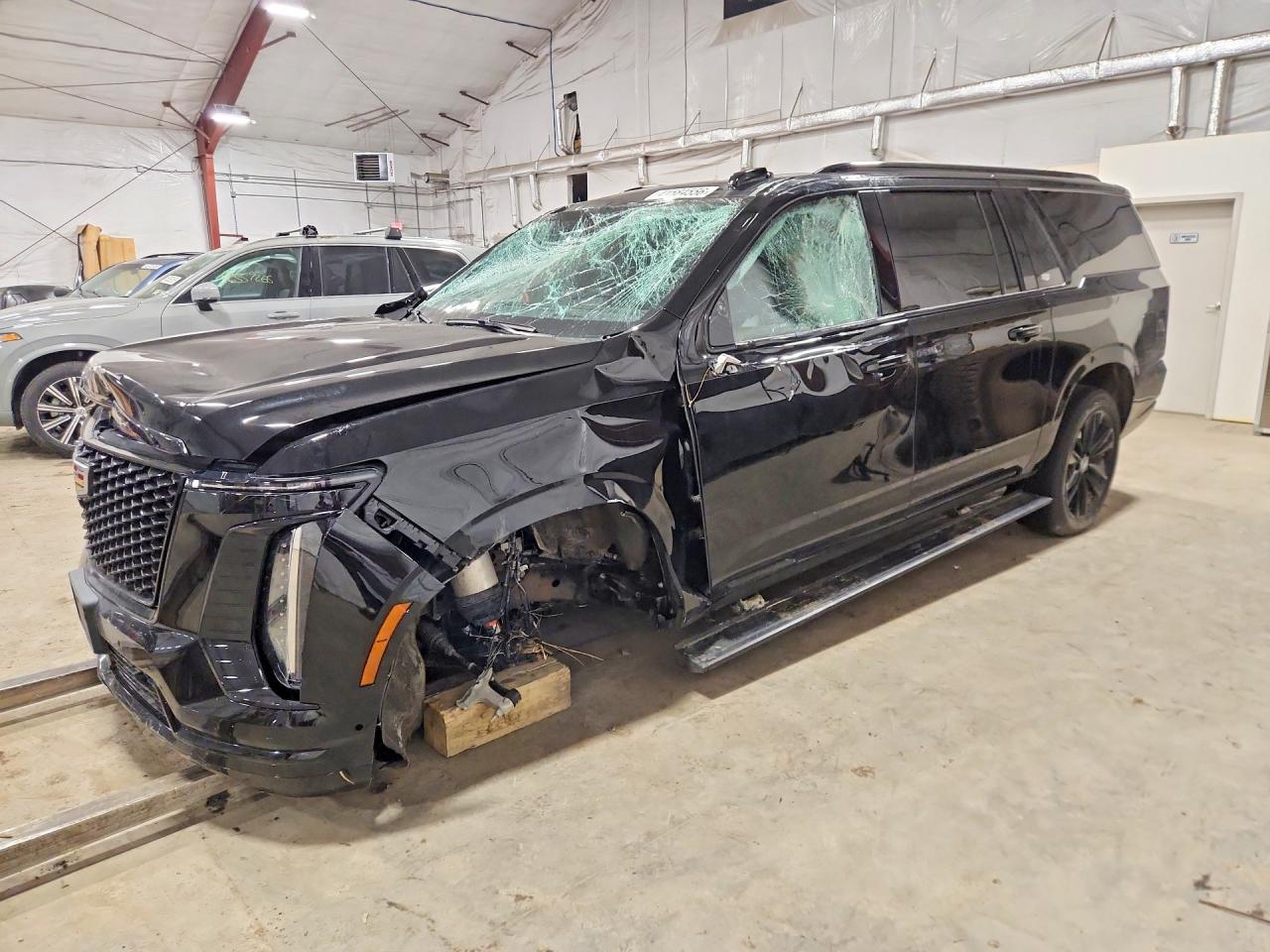 Salvage Cadillac Escalade Image