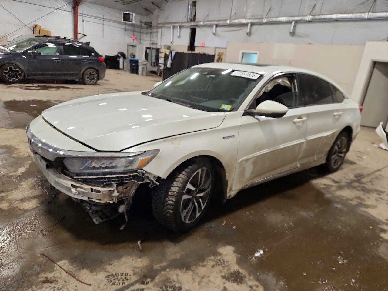 Salvage Honda Accord Image