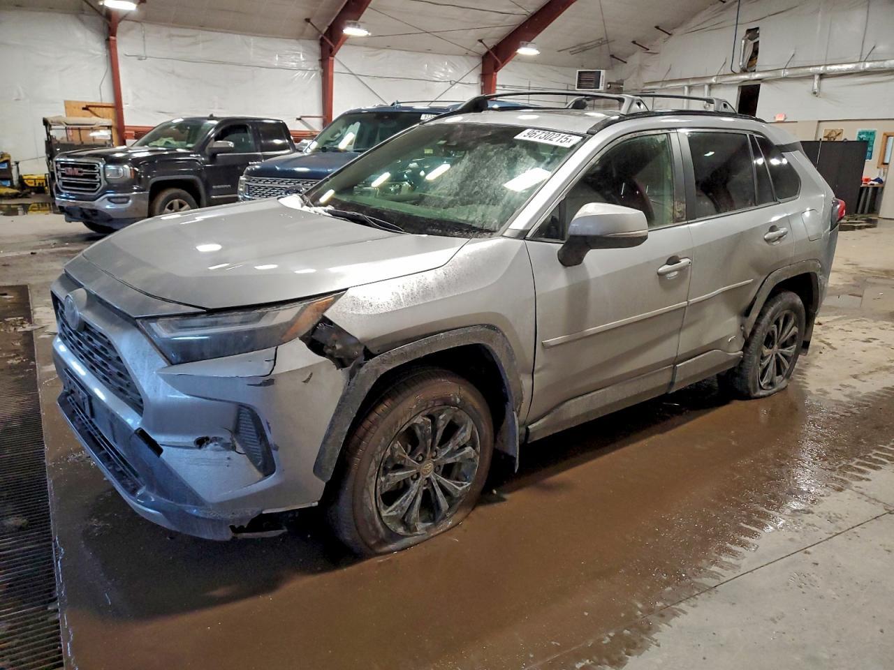 Salvage Toyota RAV4 Image