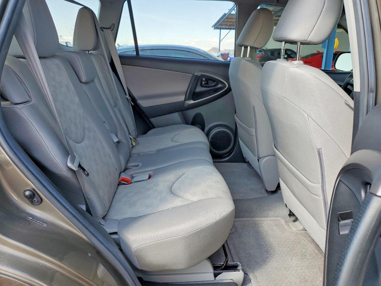 Toyota RAV4 Base