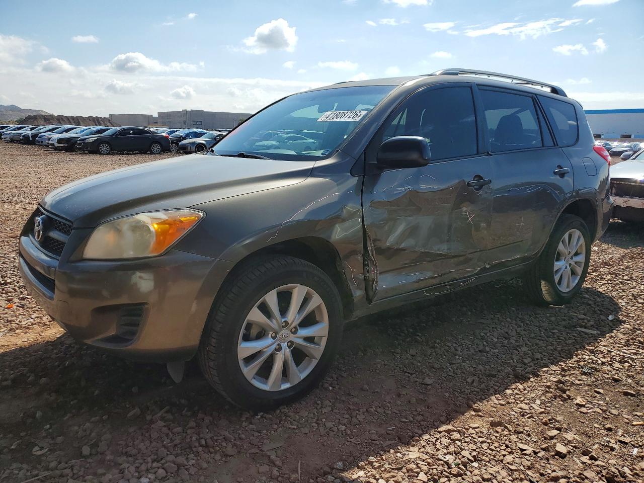 Salvage Toyota RAV4 Image