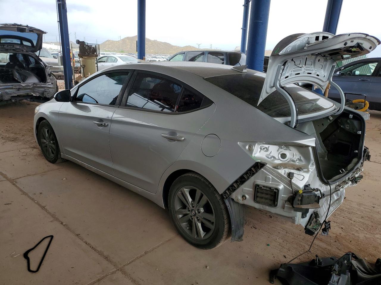 Hyundai ELANTRA Value Edition