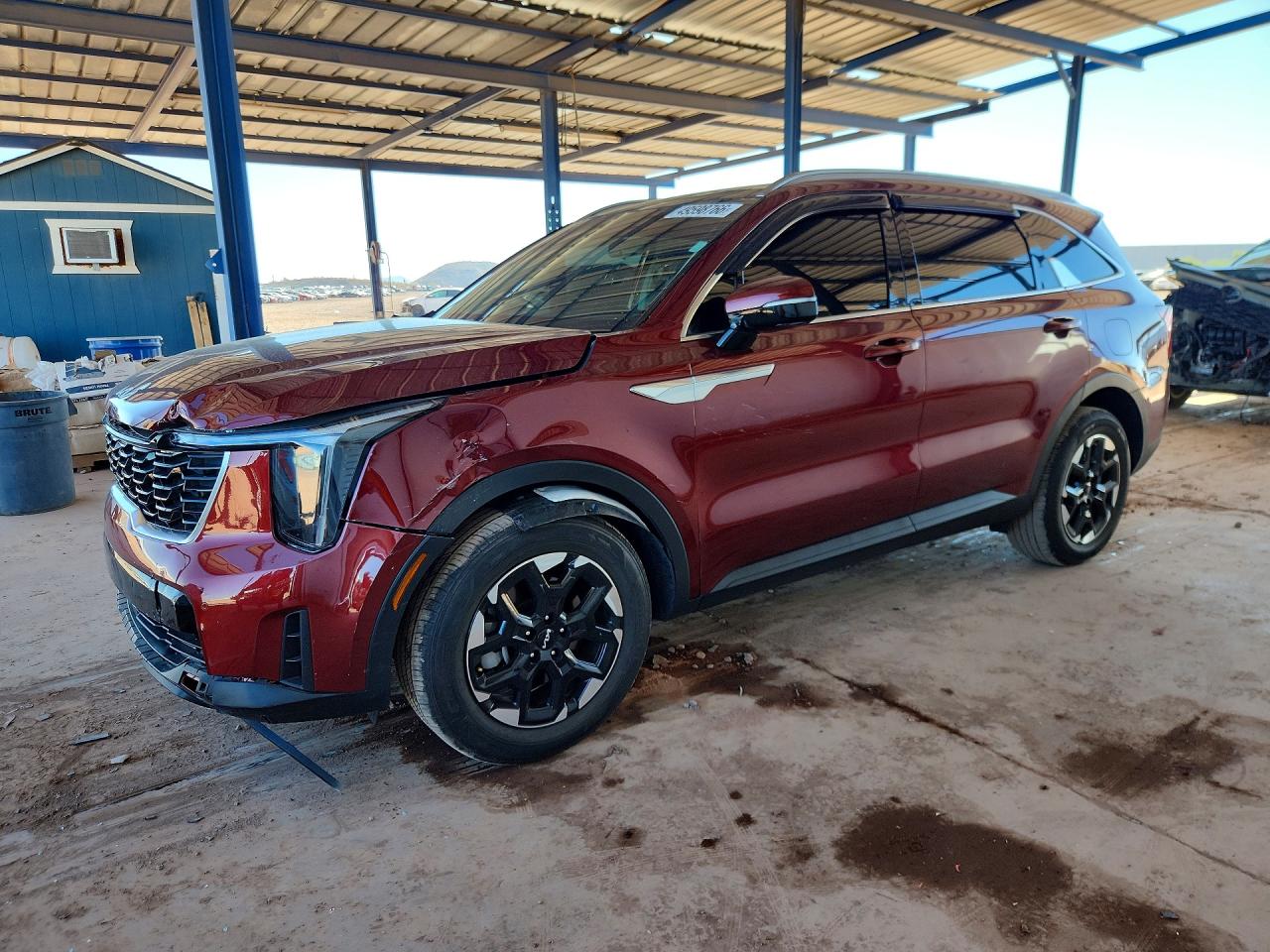 Salvage Kia Sorento Image