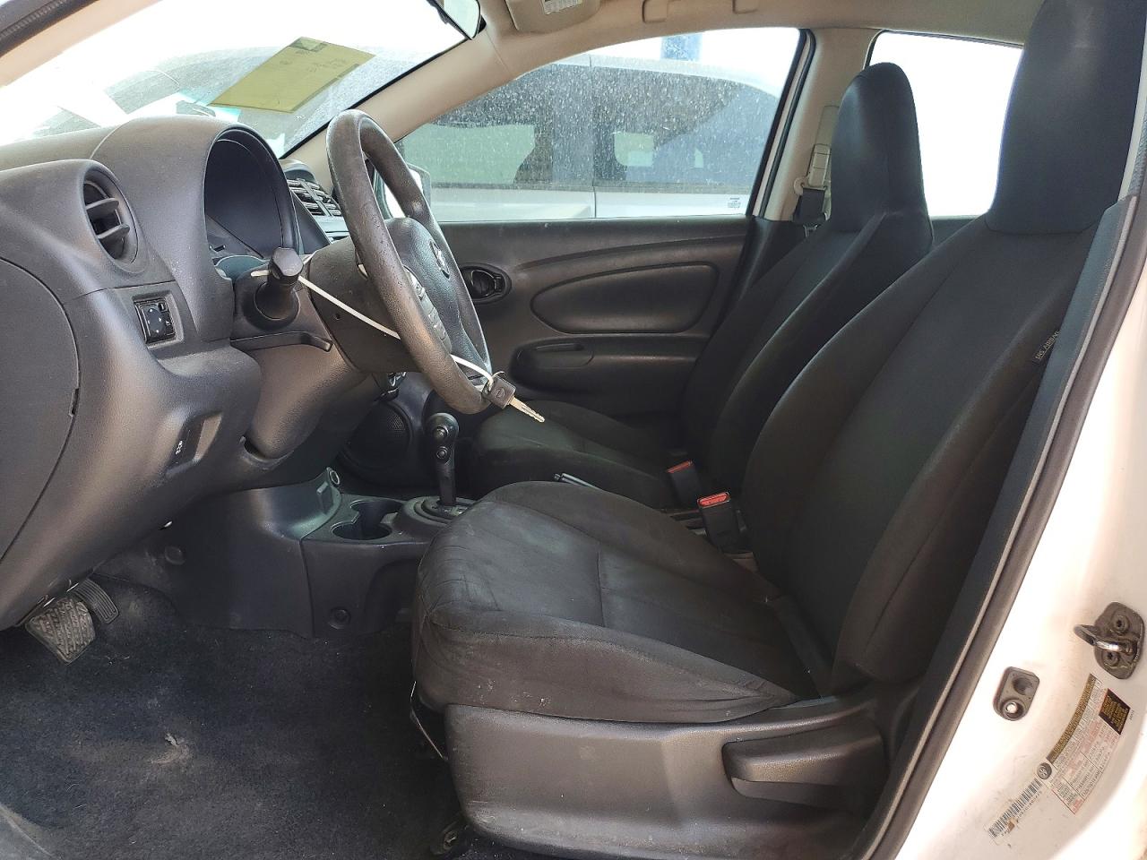 Nissan Versa 1.6 S Plus
