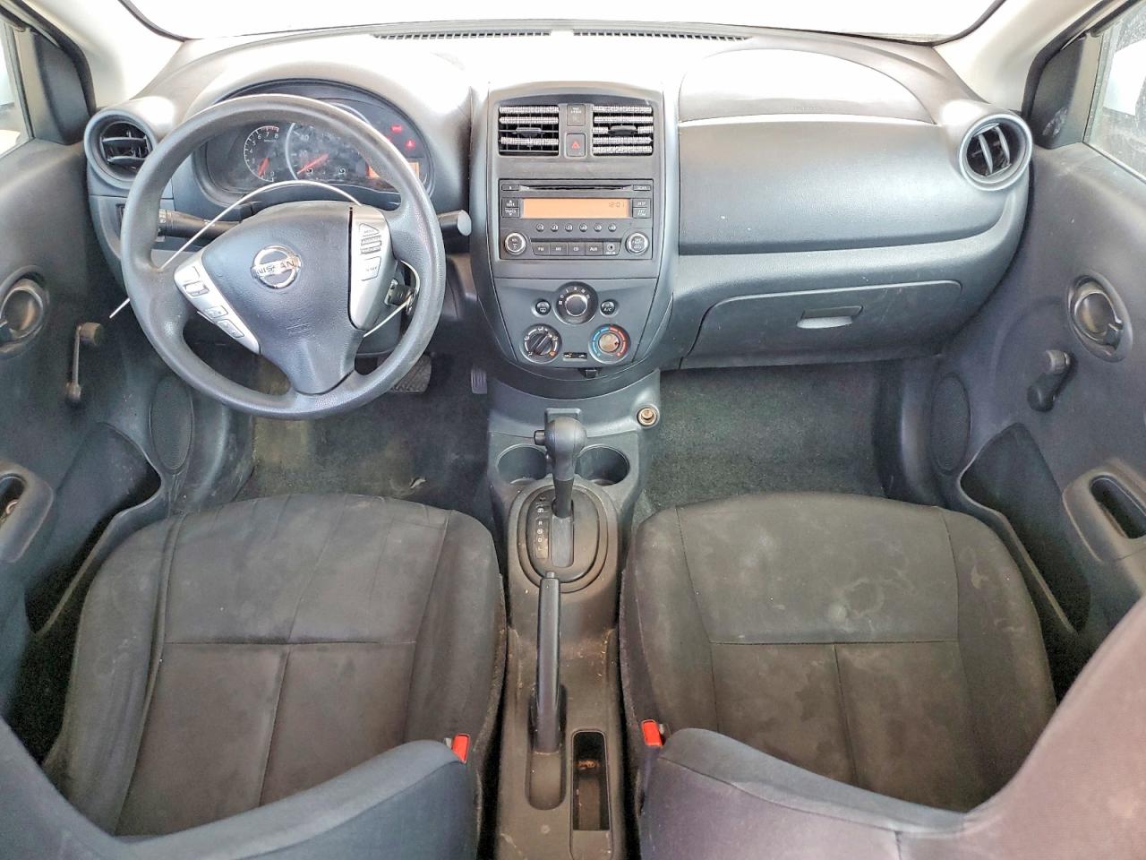 Nissan Versa 1.6 S Plus