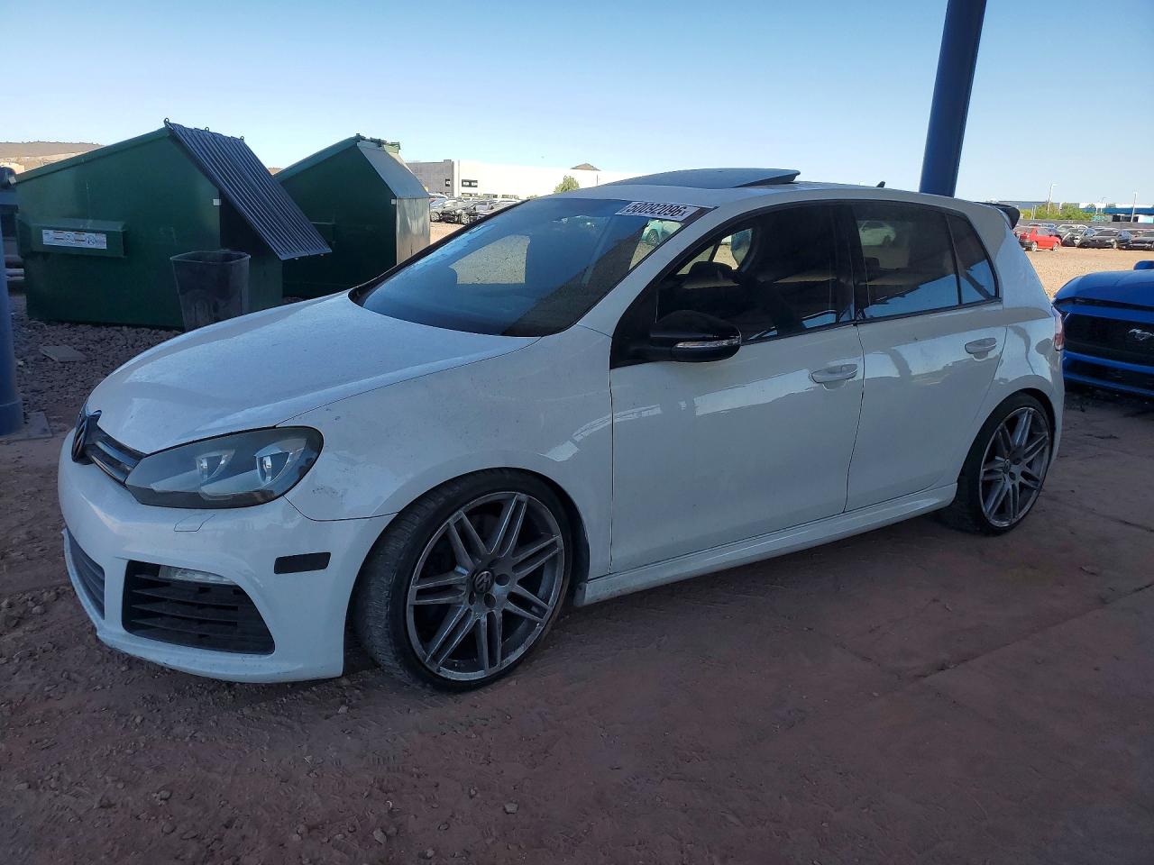 Salvage Volkswagen Golf Image