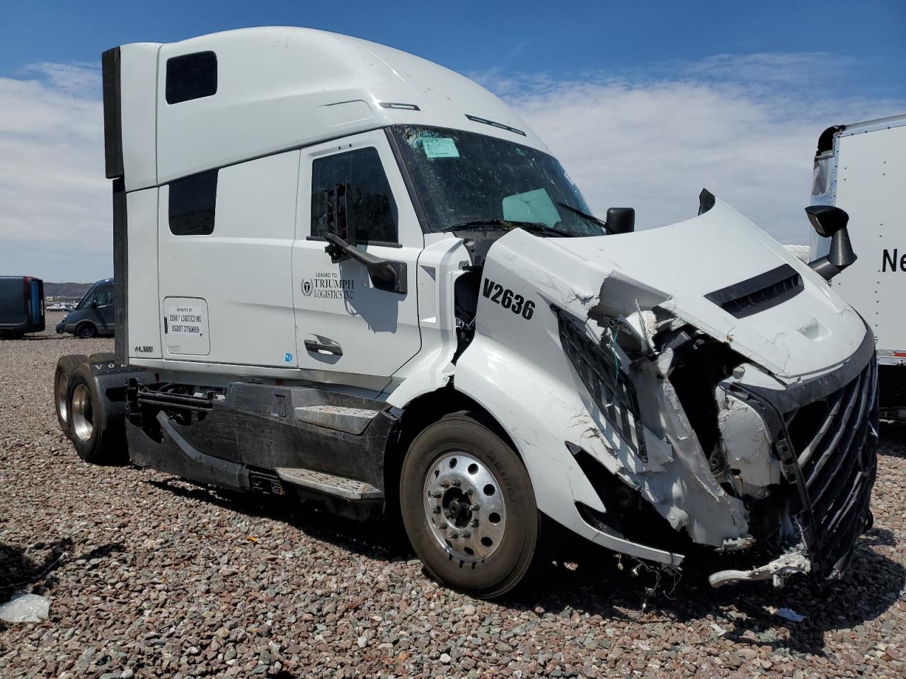 Salvage Volvo New Vnl Image
