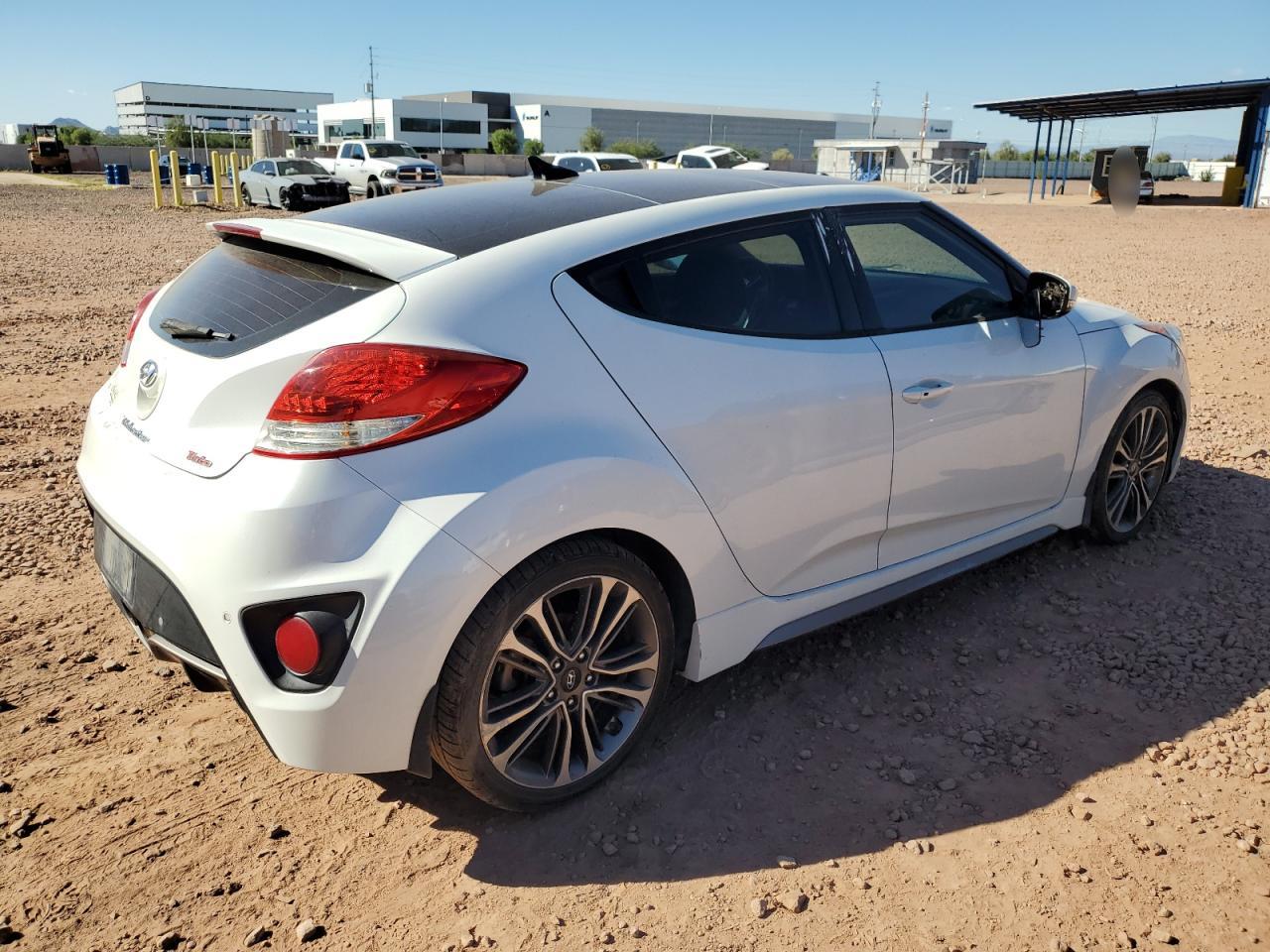 Hyundai VELOSTER Turbo