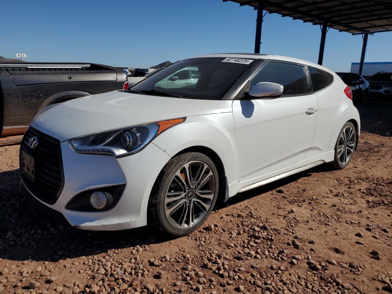 Salvage Hyundai VELOSTER Image