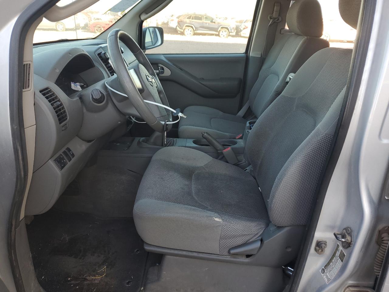 Nissan Frontier Se V6