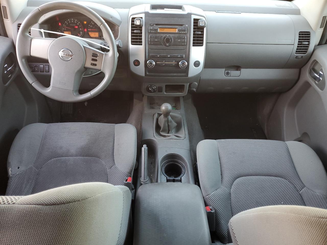 Nissan Frontier Se V6