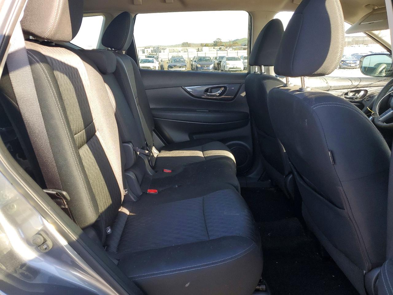 Nissan Rogue S